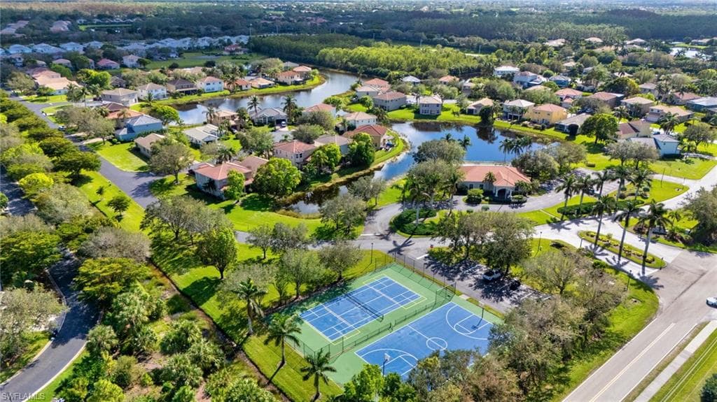 9812 Springlake Cir, Estero, FL 33928-8