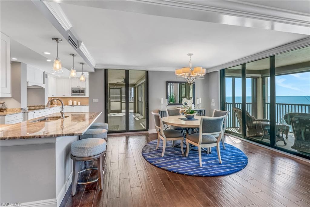 9715 Gulf Shore Dr 701, Naples, FL 34108-10