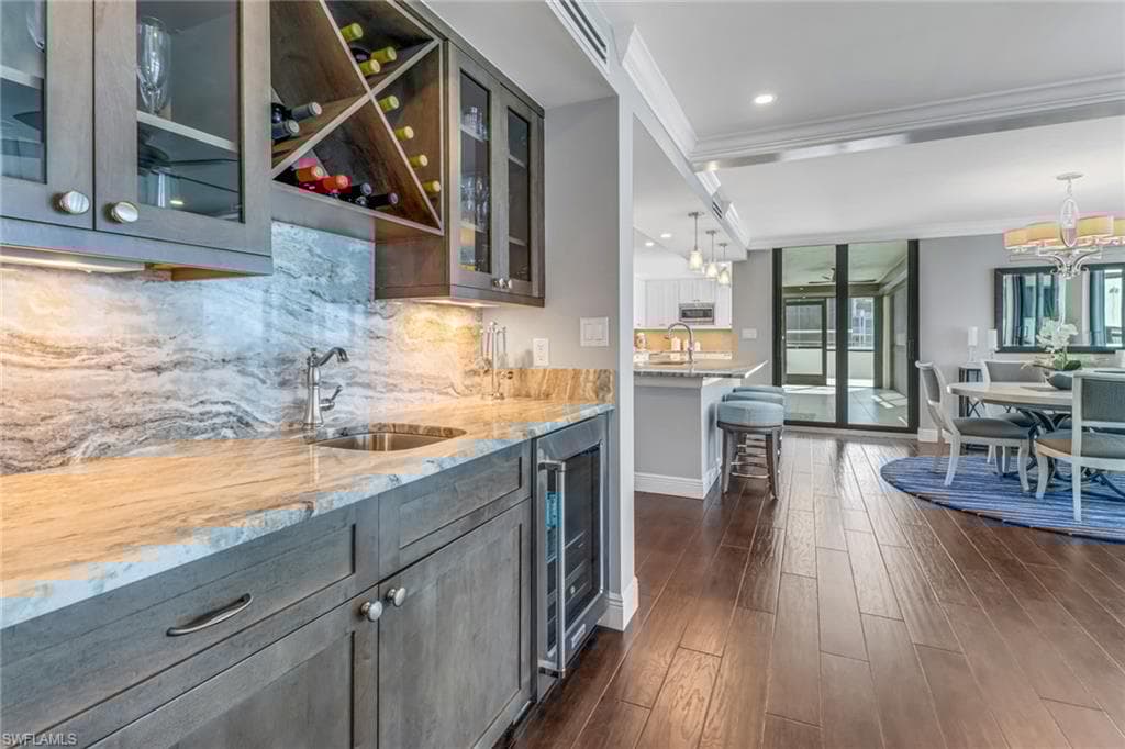 9715 Gulf Shore Dr 701, Naples, FL 34108-11