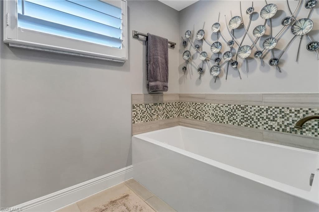 9715 Gulf Shore Dr 701, Naples, FL 34108-13
