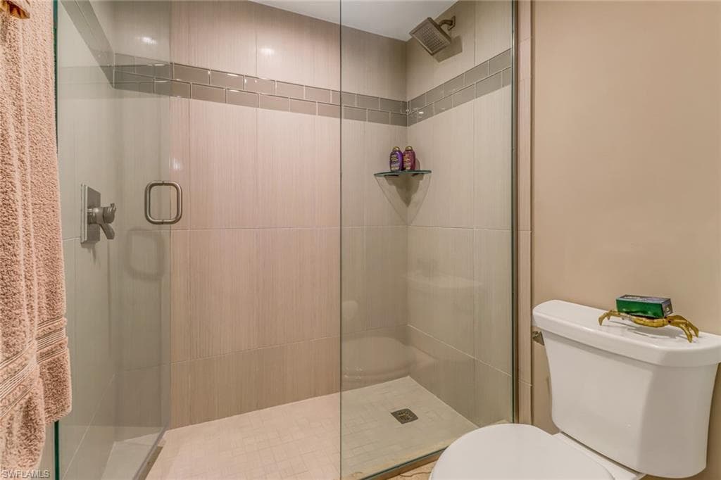 9715 Gulf Shore Dr 701, Naples, FL 34108-19