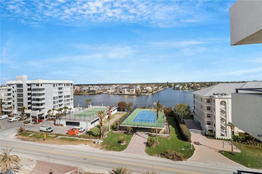 9715 Gulf Shore Dr 701, Naples, FL 34108-28