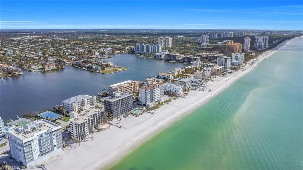 9715 Gulf Shore Dr 701, Naples, FL 34108-30