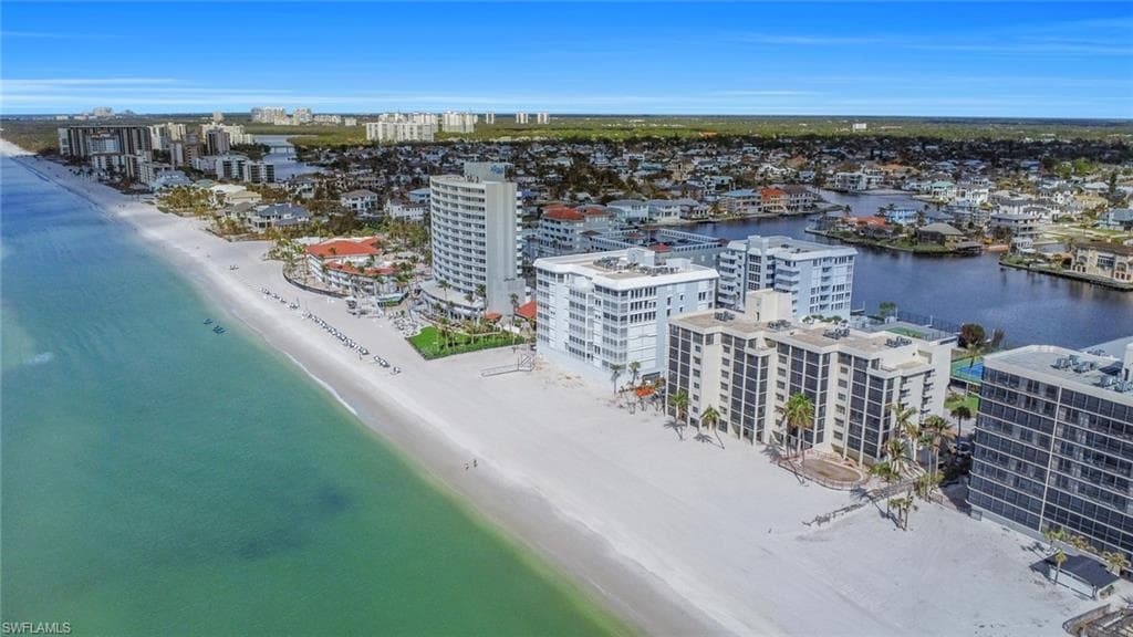 9715 Gulf Shore Dr 701, Naples, FL 34108-34