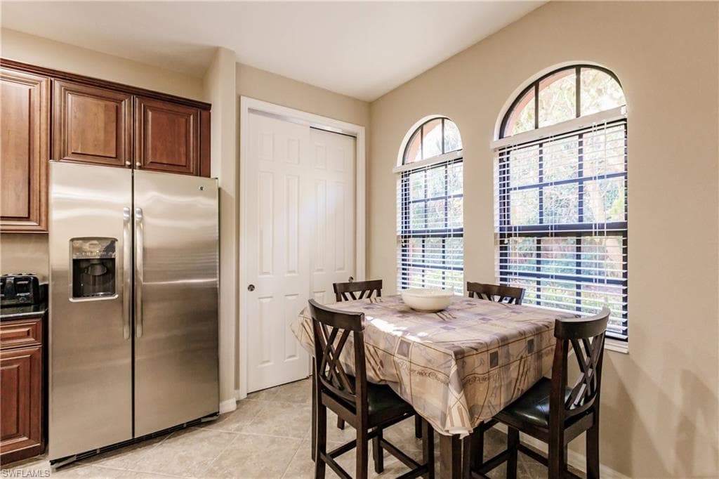 9028 Alturas St 3204, Naples, FL 34113-11