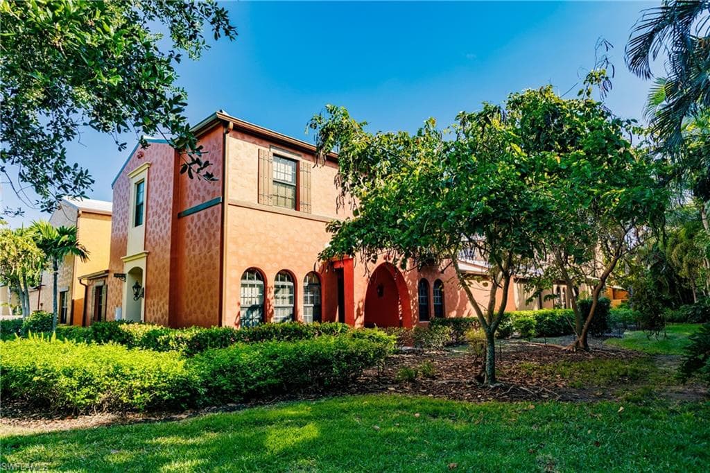 9028 Alturas St 3204, Naples, FL 34113-1