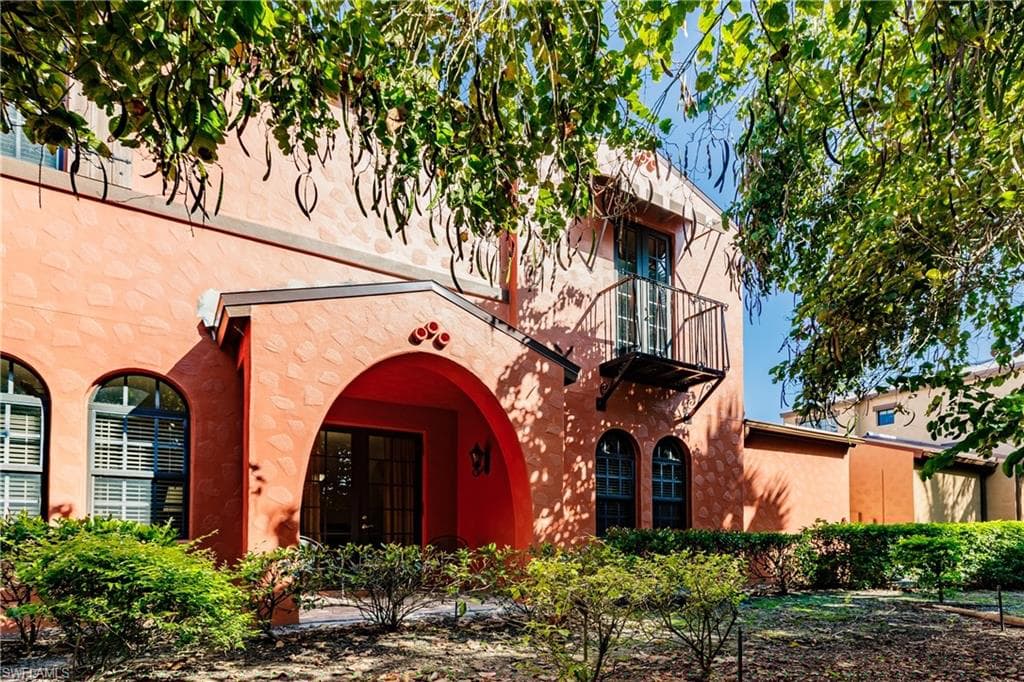 9028 Alturas St 3204, Naples, FL 34113-26