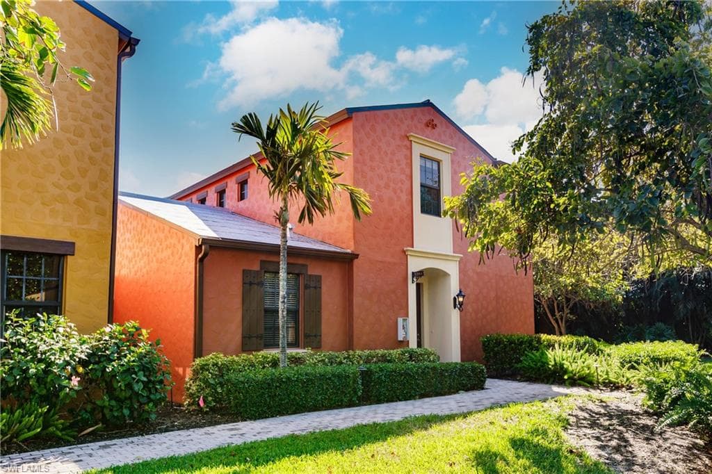 9028 Alturas St 3204, Naples, FL 34113-3