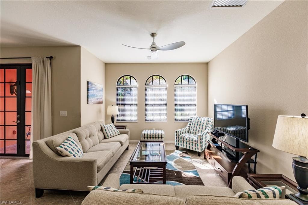 9028 Alturas St 3204, Naples, FL 34113-5