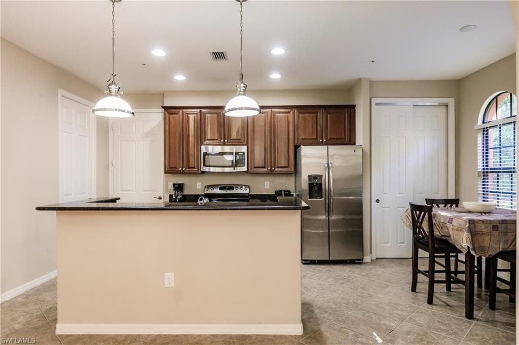 9028 Alturas St 3204, Naples, FL 34113-7