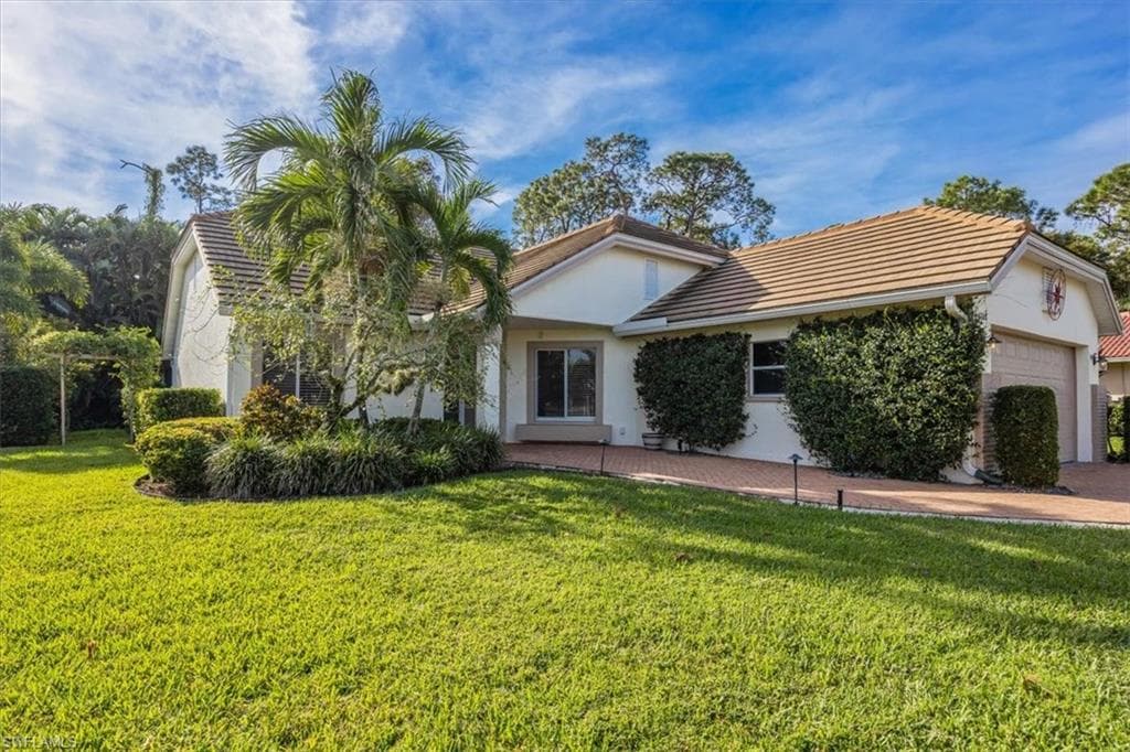 4368 Royal Wood Blvd, Naples, FL 34112-4