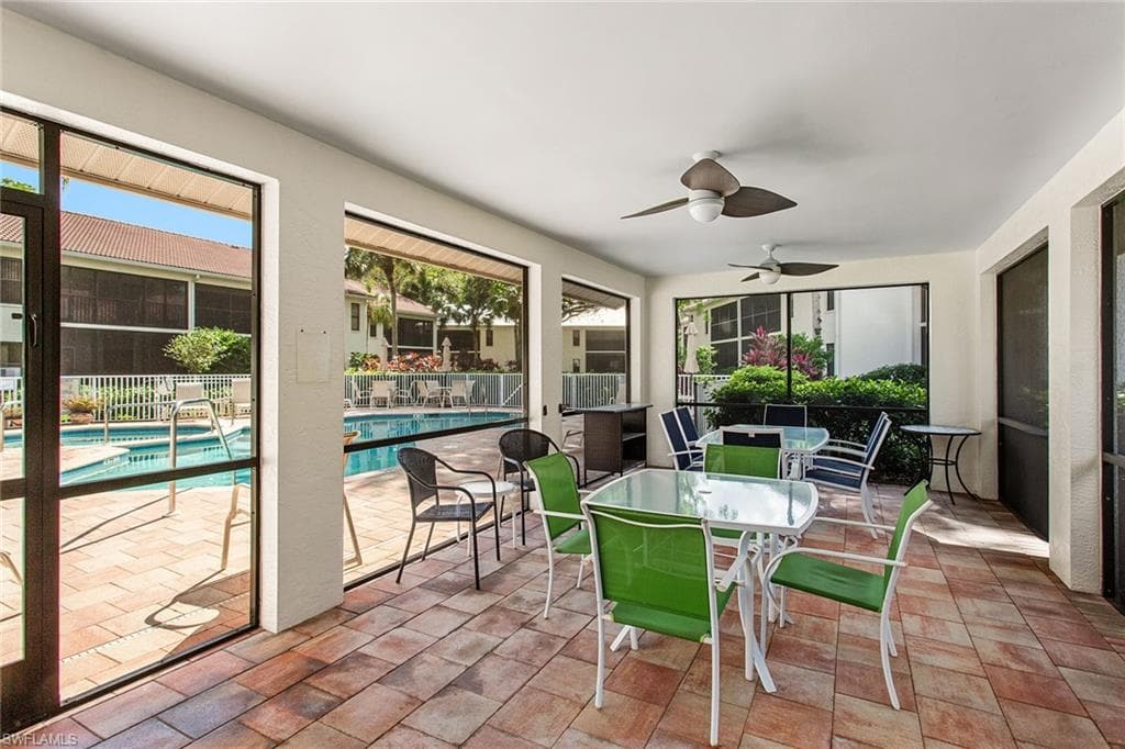 525 Serendipity Dr 525, Naples, FL 34108-15