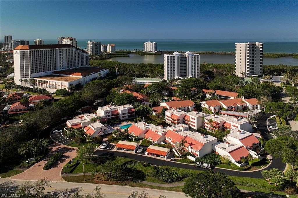 525 Serendipity Dr 525, Naples, FL 34108-28