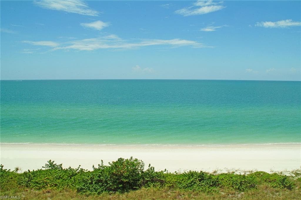525 Serendipity Dr 525, Naples, FL 34108-30