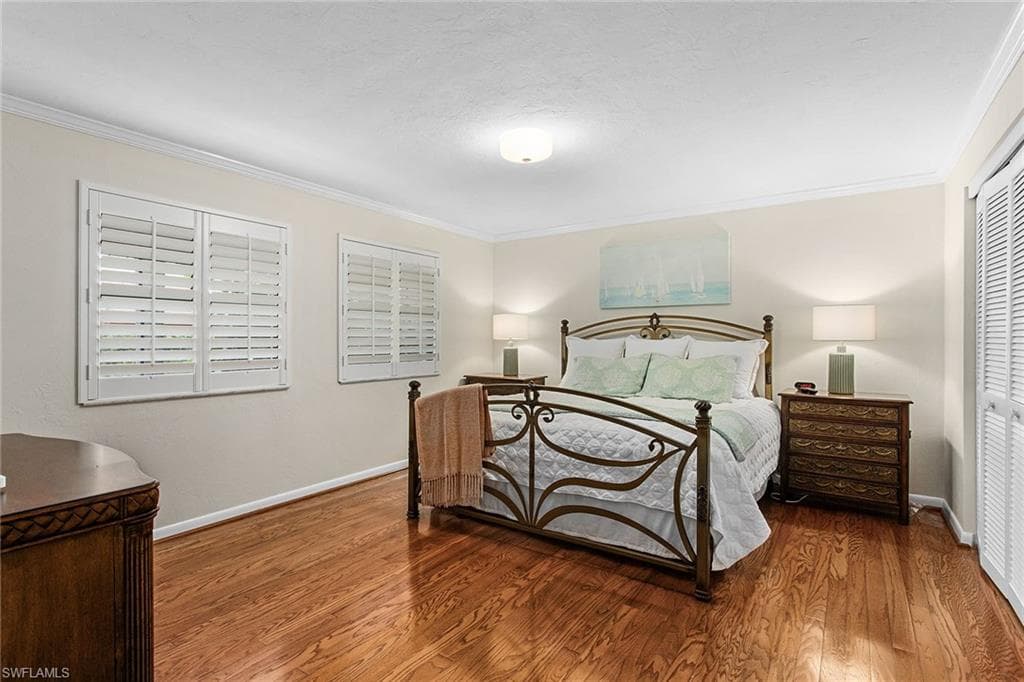 525 Serendipity Dr 525, Naples, FL 34108-8
