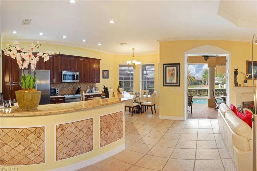 3730 18th Pl, Cape Coral, FL 33904-39