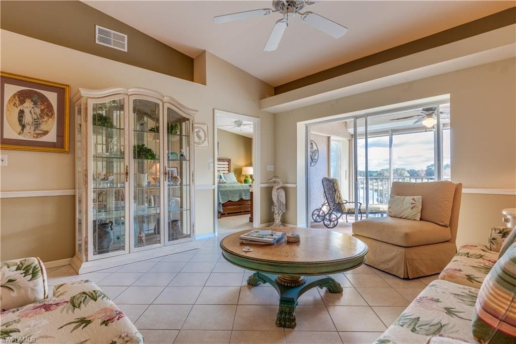 8400 Naples Heritage Dr 1524, Naples, FL 34112-4