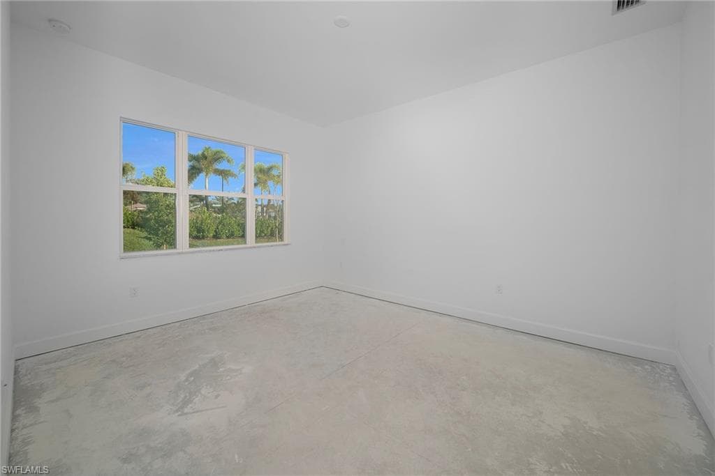 12445 Dahlia Ct, Naples, FL 34120-8
