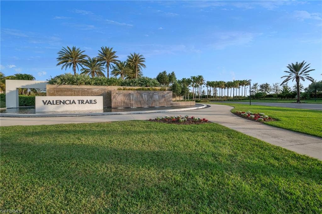 12445 Dahlia Ct, Naples, FL 34120-15
