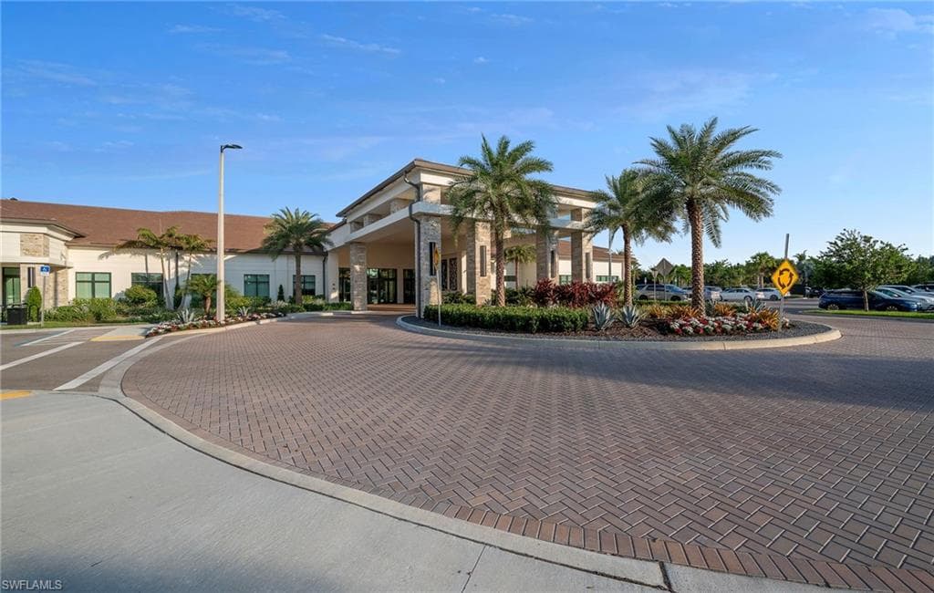 12445 Dahlia Ct, Naples, FL 34120-16