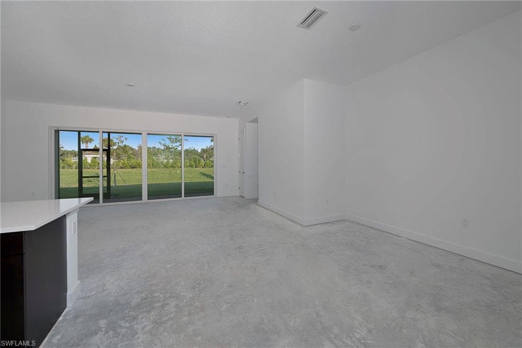 12445 Dahlia Ct, Naples, FL 34120-5