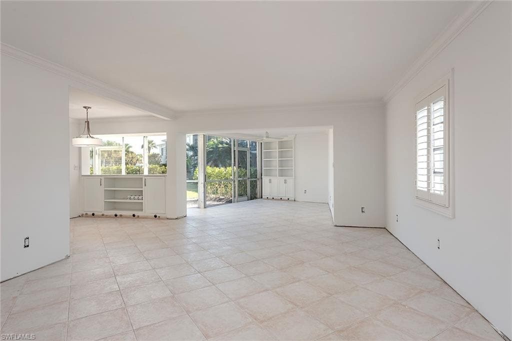 1568 Gulf Shore Blvd N 5, Naples, FL 34102-3