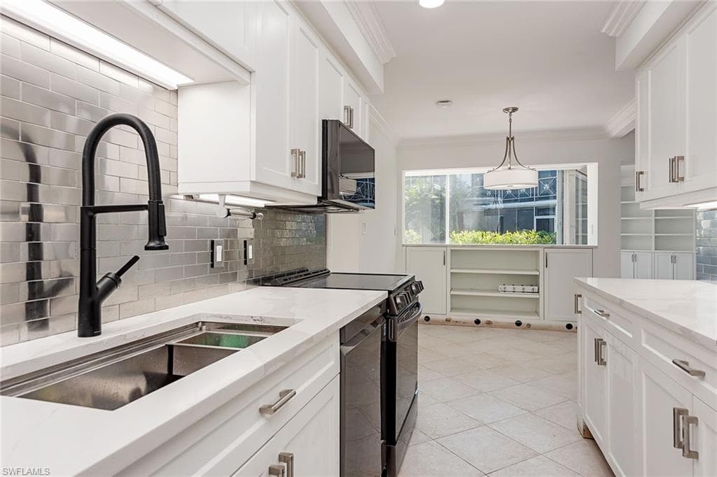 1568 Gulf Shore Blvd N 5, Naples, FL 34102-6