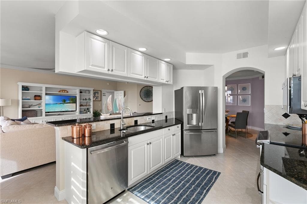 269 Vintage Bay Dr C-13, Marco Island, FL 34145-11
