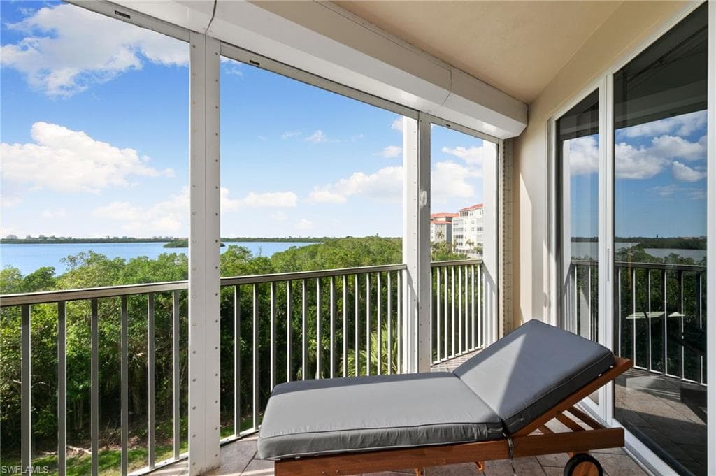 269 Vintage Bay Dr C-13, Marco Island, FL 34145-32