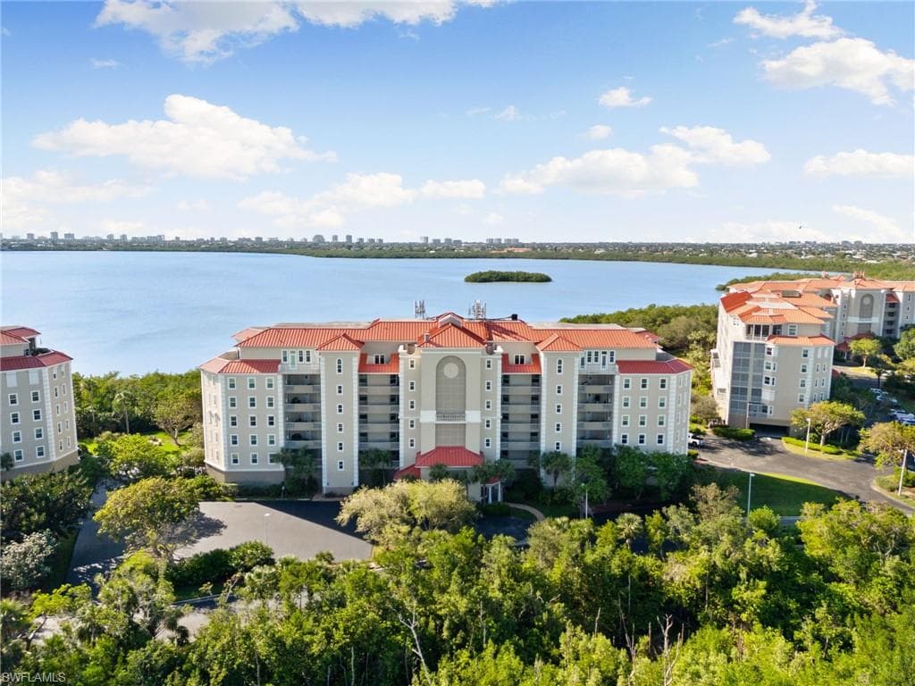 269 Vintage Bay Dr C-13, Marco Island, FL 34145-36