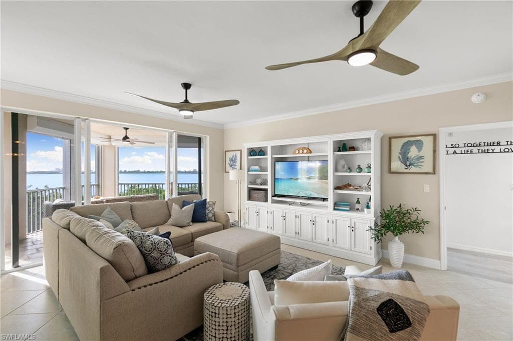 269 Vintage Bay Dr C-13, Marco Island, FL 34145-4