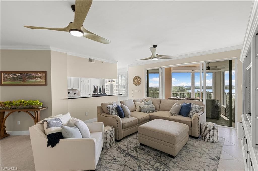 269 Vintage Bay Dr C-13, Marco Island, FL 34145-4