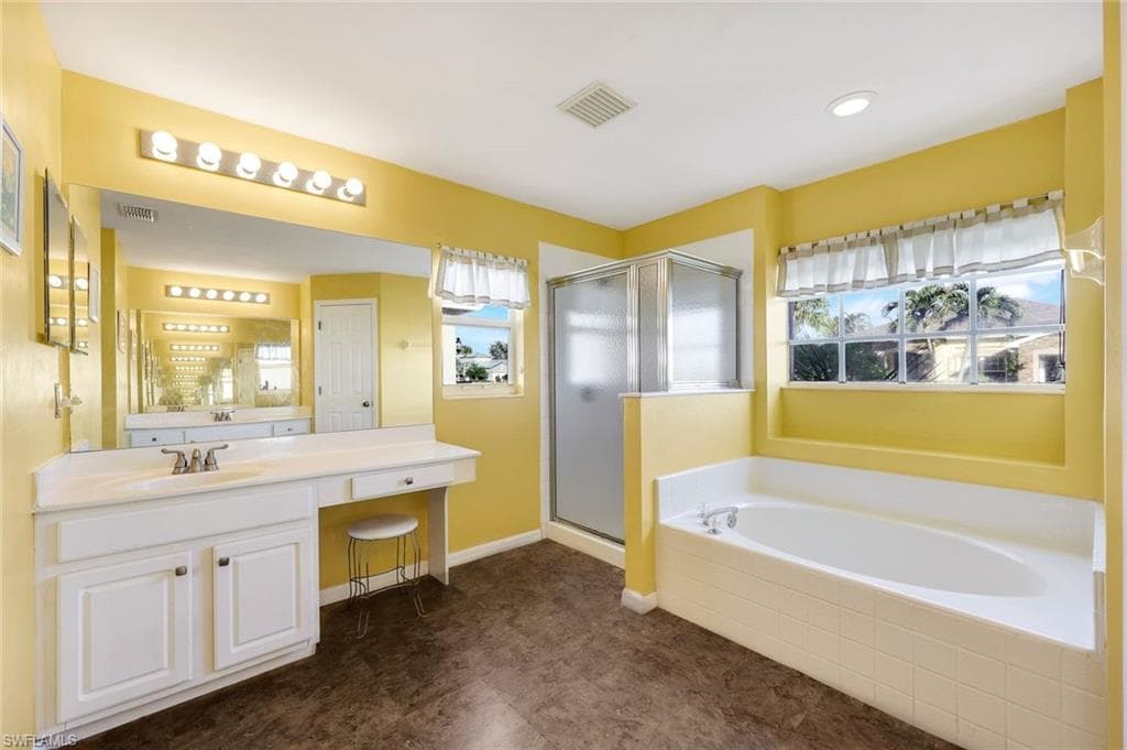 23353 Olde Meadowbrook Cir, Estero, FL 34134-17