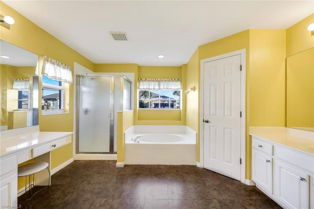 23353 Olde Meadowbrook Cir, Estero, FL 34134-18