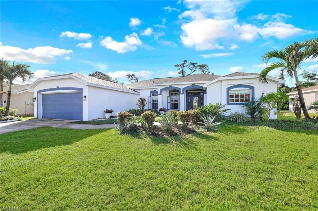 23353 Olde Meadowbrook Cir, Estero, FL 34134-2