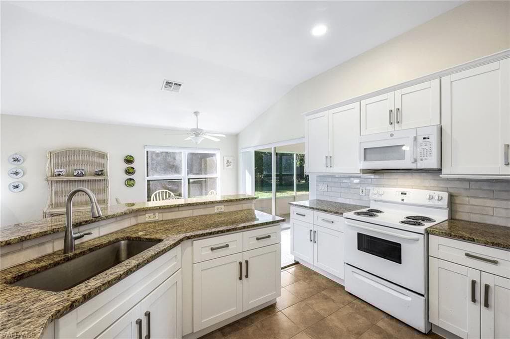 23353 Olde Meadowbrook Cir, Estero, FL 34134-3