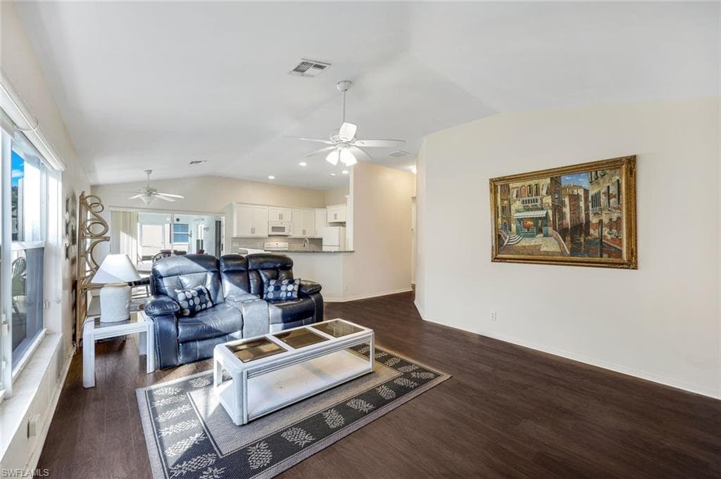 23353 Olde Meadowbrook Cir, Estero, FL 34134-8