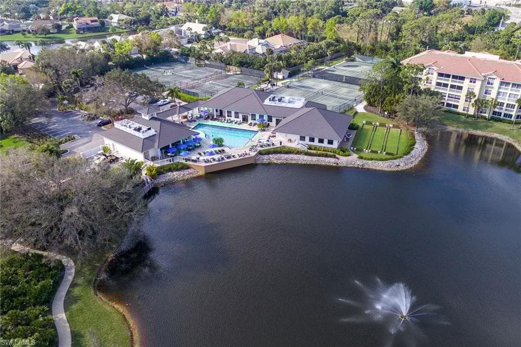 760 Waterford Dr 104, Naples, FL 34113-37