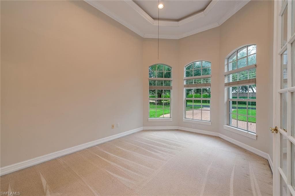 5031 Rustic Oaks Cir, Naples, FL 34105-16