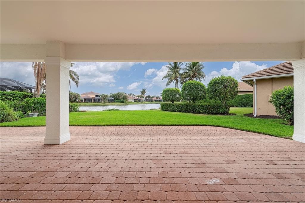 5031 Rustic Oaks Cir, Naples, FL 34105-17