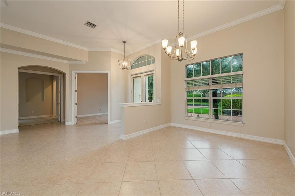 5031 Rustic Oaks Cir, Naples, FL 34105-3
