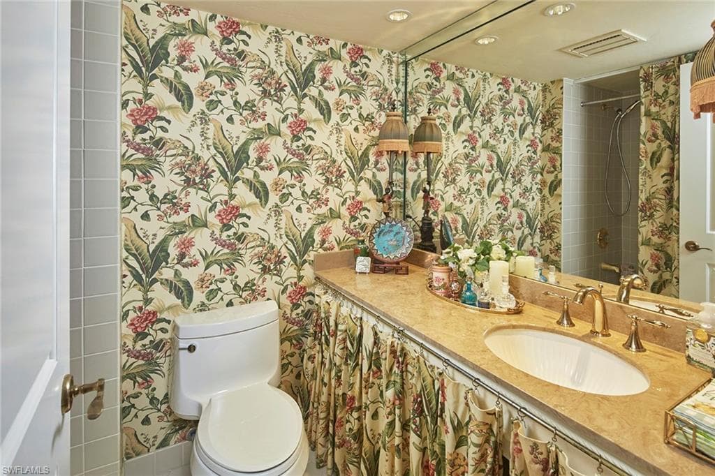 5954 Pelican Bay Blvd 235, Naples, FL 34108-15