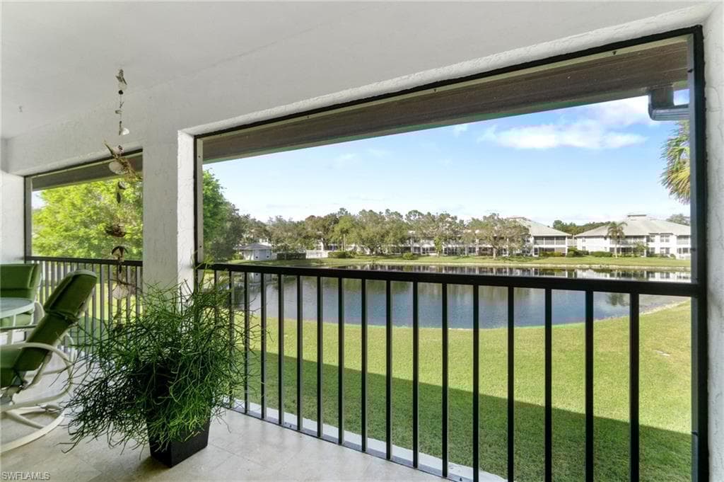 800 Misty Pines Cir H205, Naples, FL 34105-6