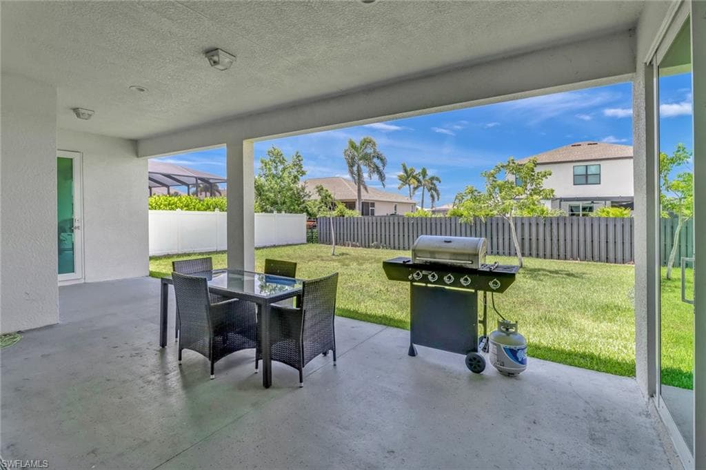 3305 1st Ter, Cape Coral, FL 33993-16