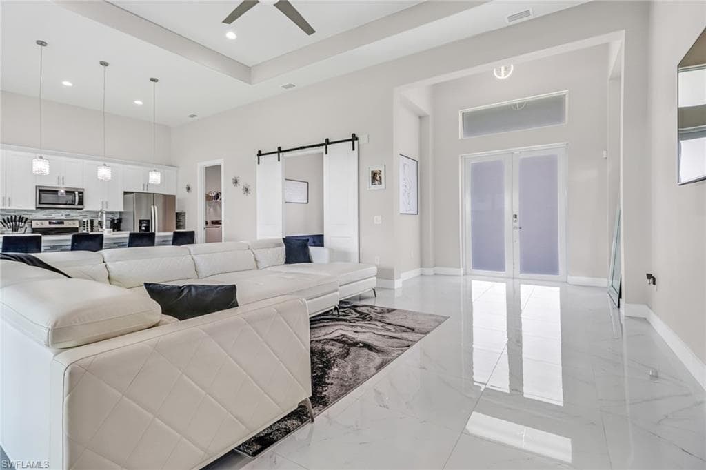 3305 1st Ter, Cape Coral, FL 33993-3
