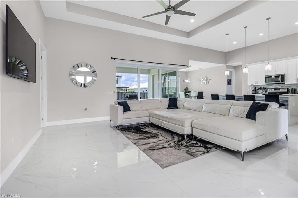 3305 1st Ter, Cape Coral, FL 33993-4