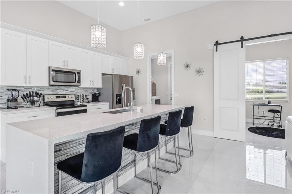 3305 1st Ter, Cape Coral, FL 33993-7