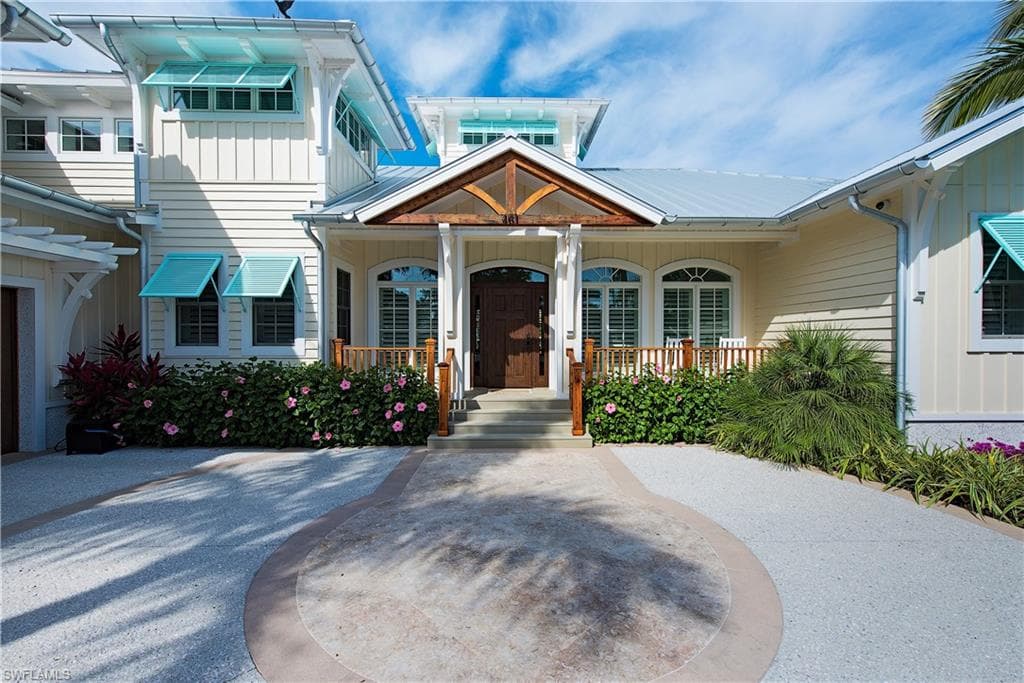 461 16th Ave S, Naples, FL 34102-10