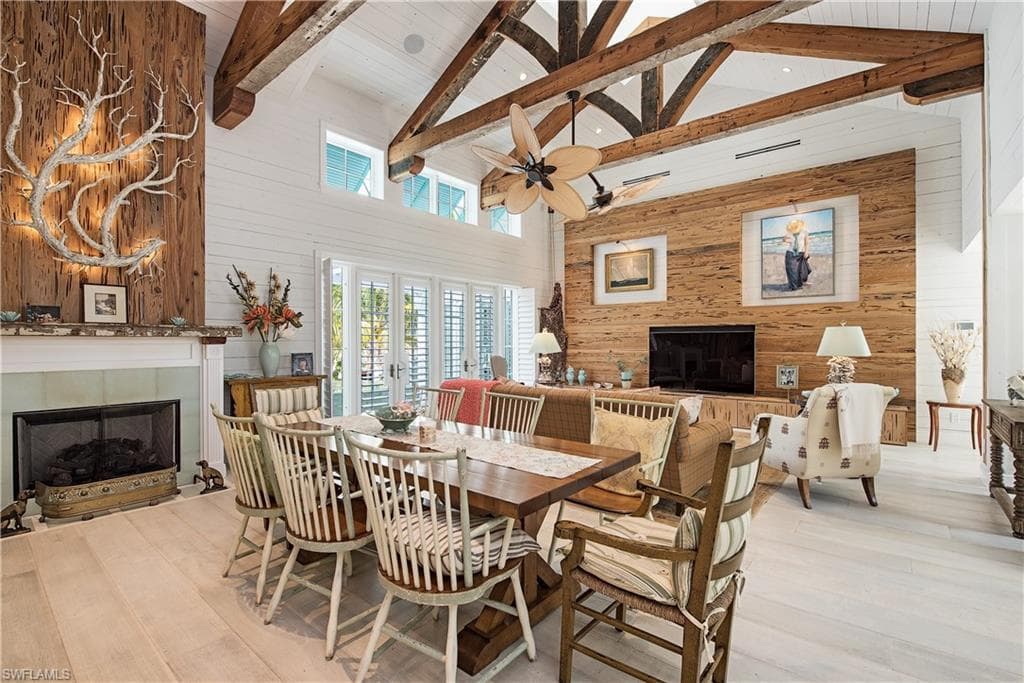 461 16th Ave S, Naples, FL 34102-15