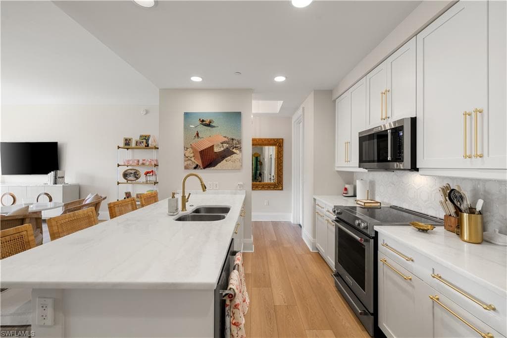 1035 3rd Ave S 203, Naples, FL 34102-15